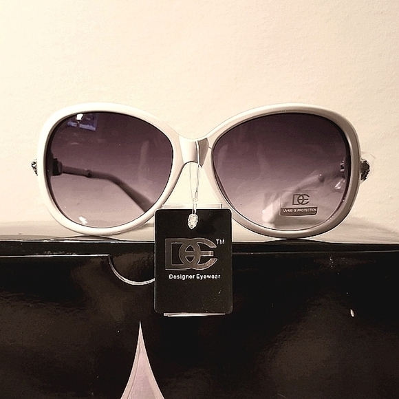 Accessories - Fashion designer glasses